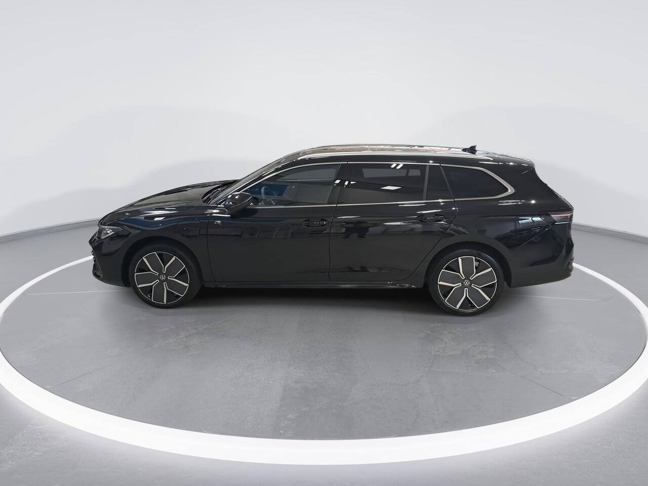 Volkswagen PASSAT Variant R-Line Edition 1.5 eHybrid 204 pk 6 versn. DSG · Multimedia pakket plus · High-end geluidsysteem 'Harman Kardon' · Prijs incl. inruilpremie · MEGA Sale