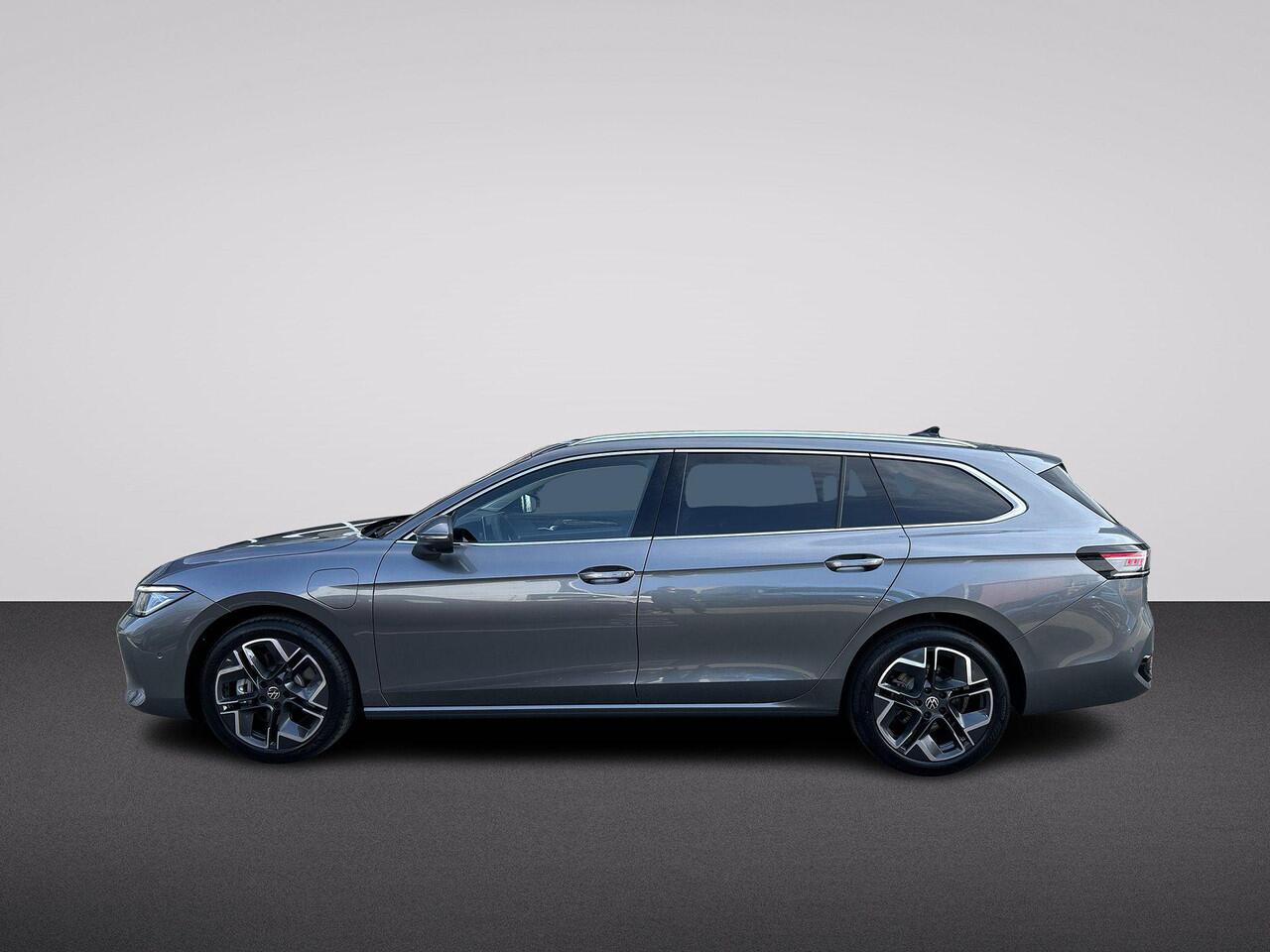 Volkswagen PASSAT Elegance Business 1.5 eHybrid 150 kW / 204 pk Vari