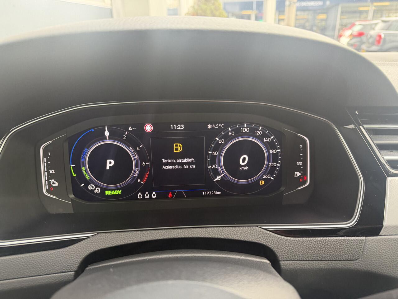 Volkswagen PASSAT Variant 1.4 TSI PHEV GTE Business Navigatie Apple Carplay/Android Auto Camera Parkeersensoren Stoelverwarming Virtual Cockpit Climate Control