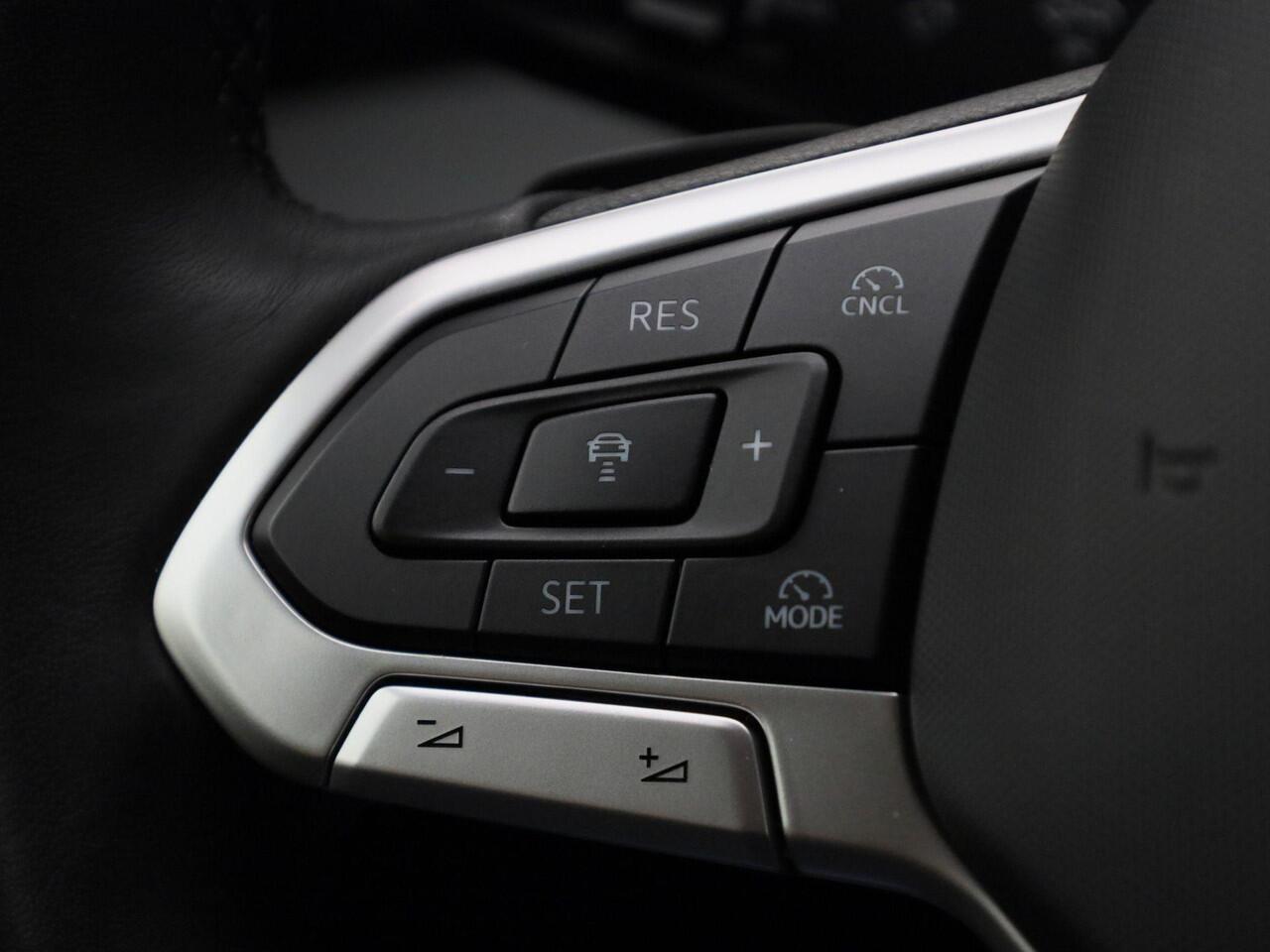 Volkswagen PASSAT Variant 1.5TSI/150PK Business DSG · Navigatie · Trekhaak · Apple Carplay/Android Auto · Garantie tot 01-02-2027