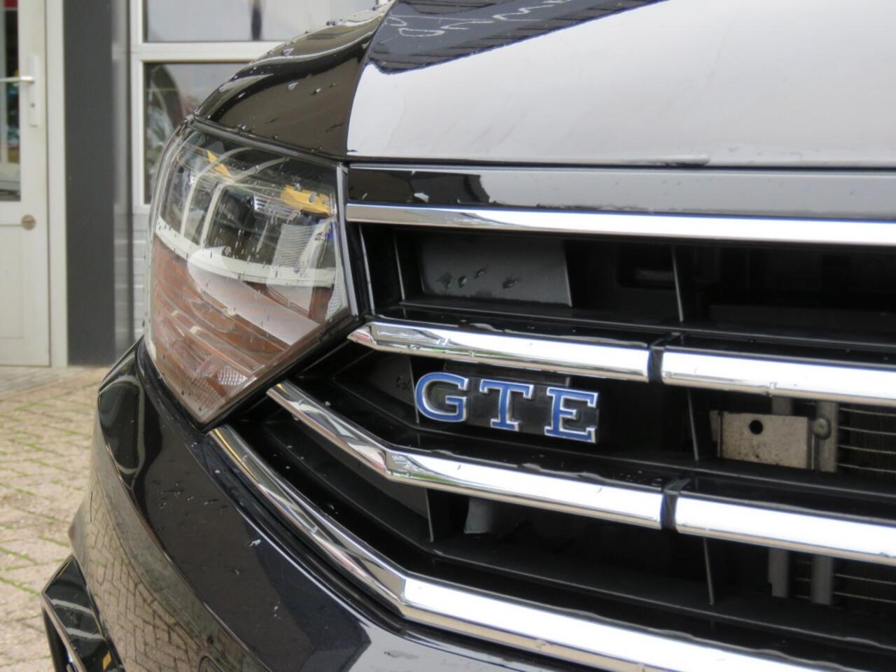 Volkswagen PASSAT 1.4 TSI PHEV GTE BNS / Pano / Wegklap.haak / Stoelverw. / Camera / BOVAG garantie