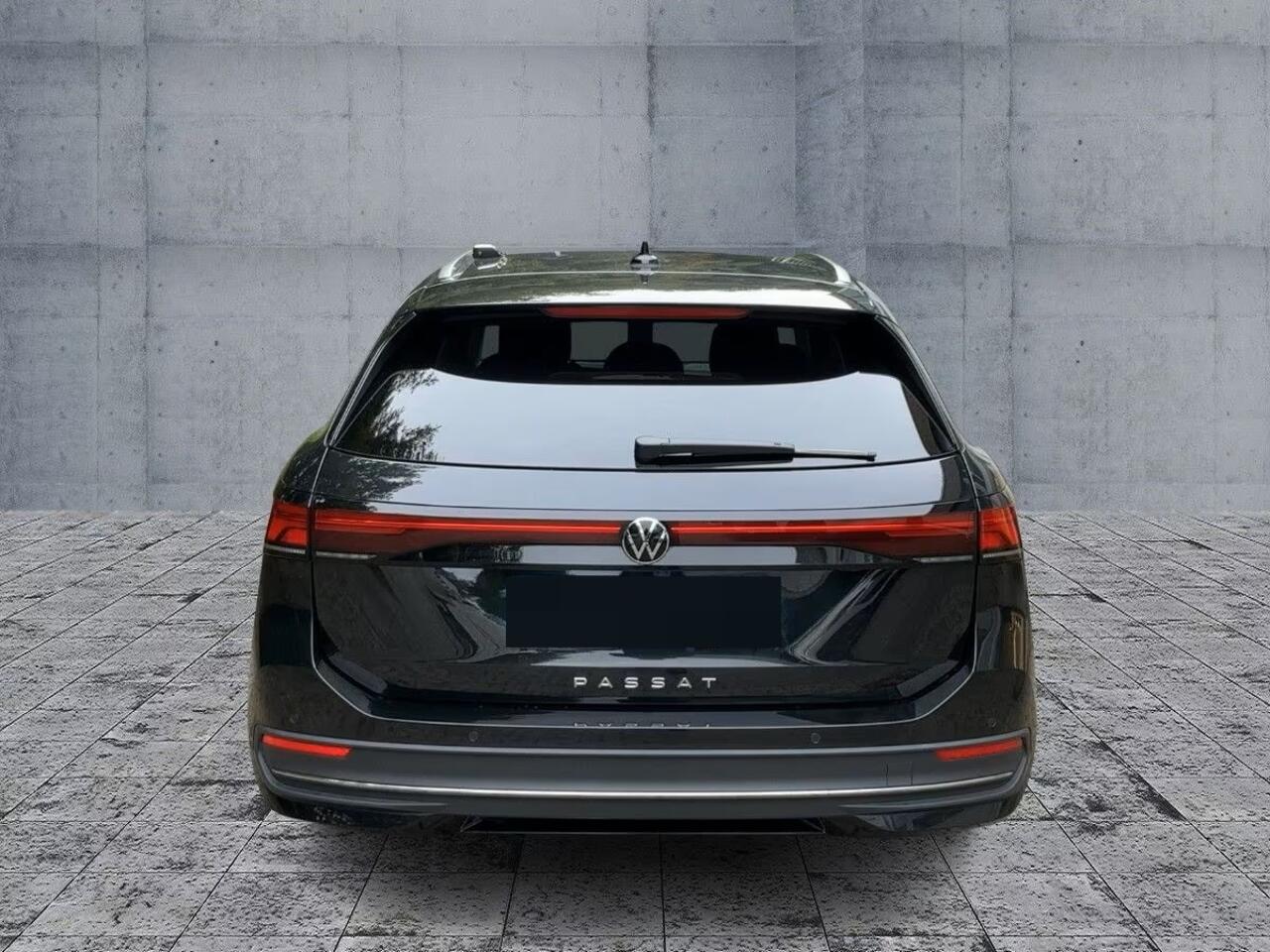 Volkswagen PASSAT Variant 2.0 TDI 150 PK DSG ACC Trekhaak Massage LED 360 Camera