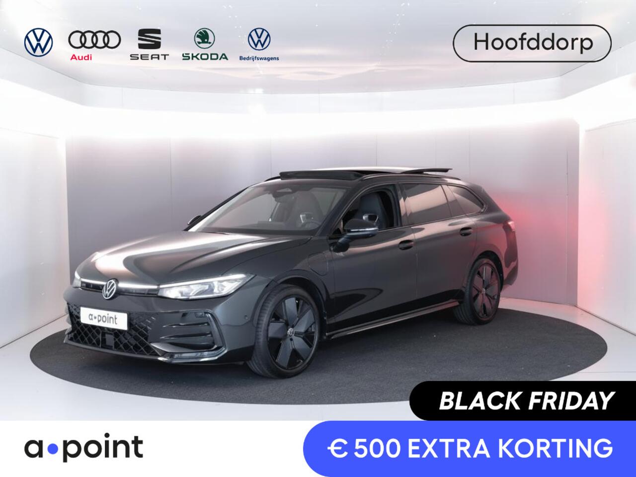 Volkswagen PASSAT Variant 1.5 eHybrid R-Line Edition 272PK PHEV | Panorama dak | Harman Kardon geluidsinstallatie | Trekhaak | Black style |