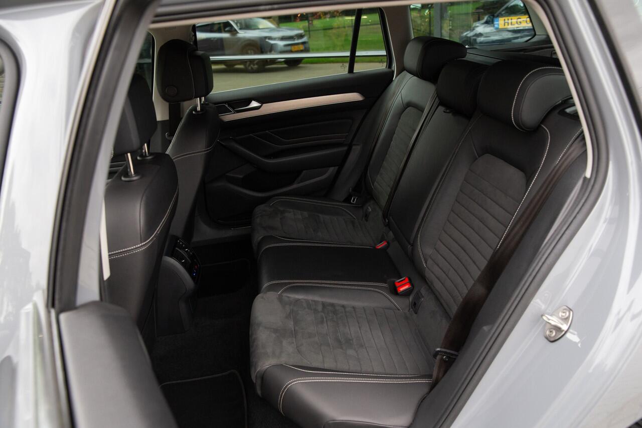 Volkswagen PASSAT Variant 1.5 TSI Elegance , Adaptive cruise, Head-up display,