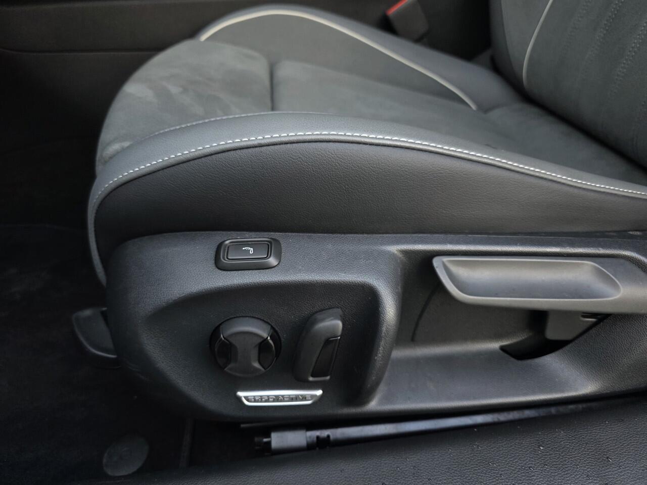 Volkswagen PASSAT Variant 1.5 eHybrid Elegance Business |BTW auto|Fabrieksgarantie|