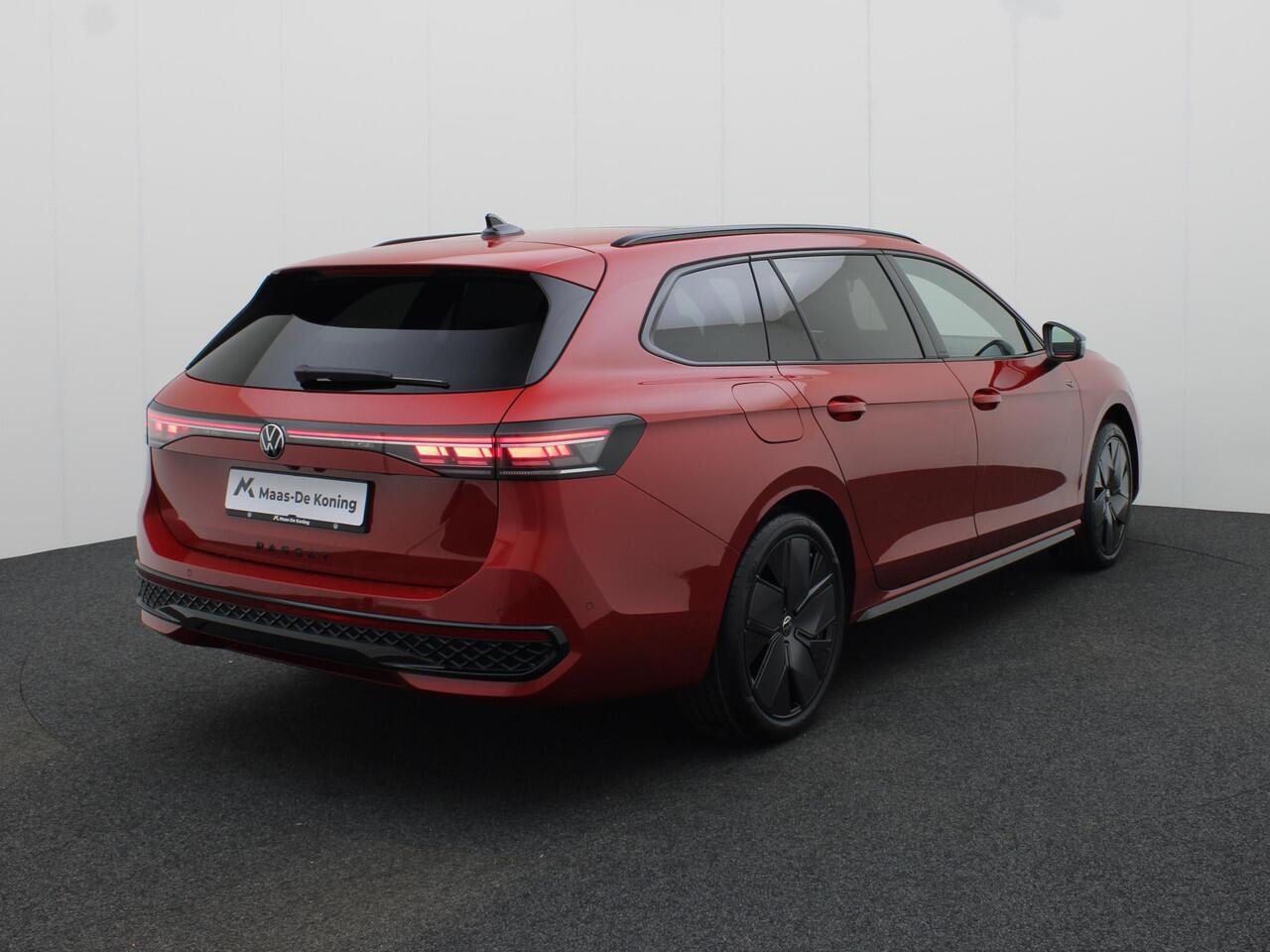 Volkswagen PASSAT 1.5 eTSI 150pk DSG R-Line-Edition · Panoramadak · 360 Camera · Head-Up Display · IQ Light · Harman Kardon Sound · Massagefunctie · Garantie t/m 22-01-2029 of 100.000km · Prijs is incl Inruilbonus . MEGA Sale