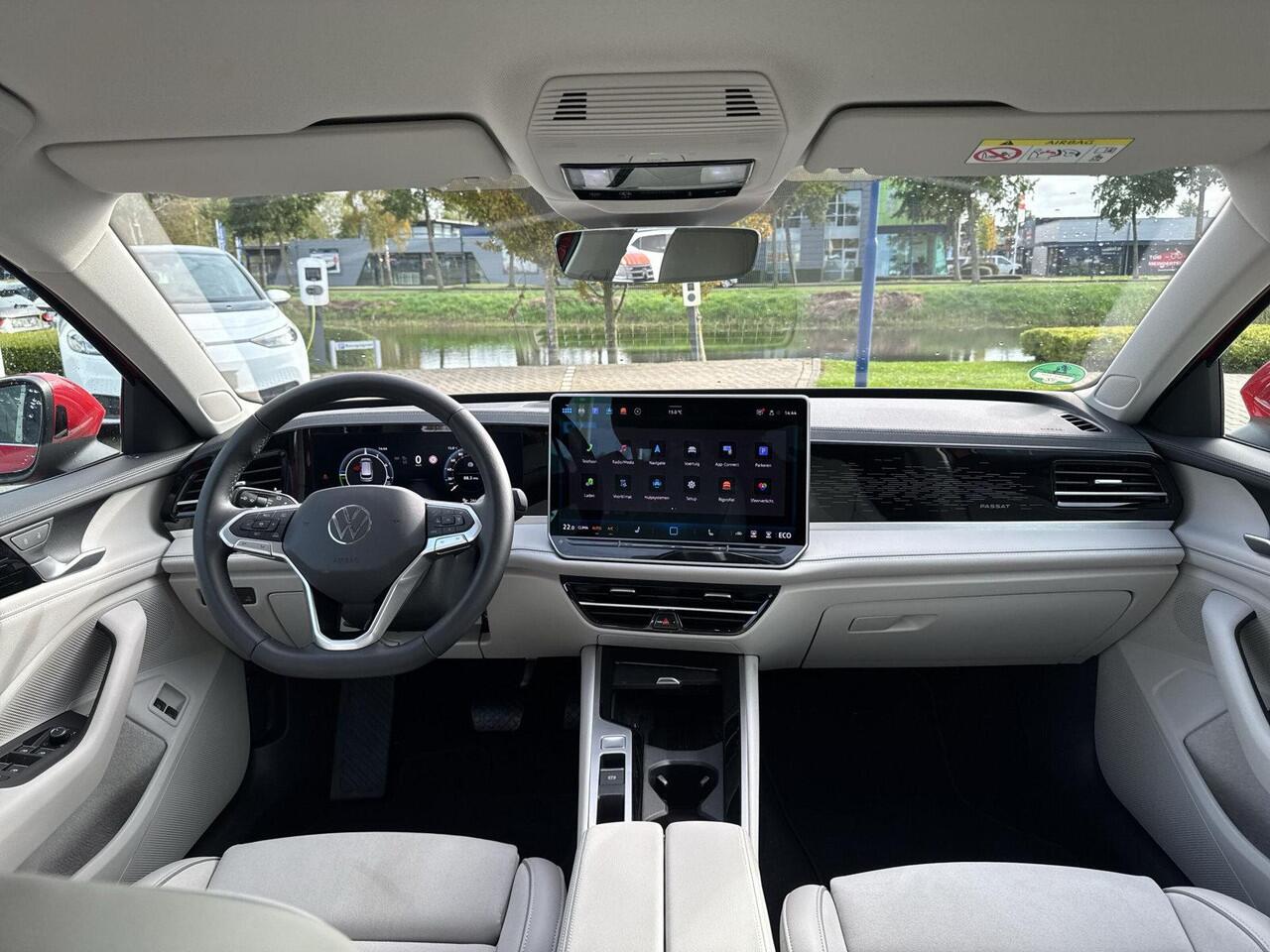 Volkswagen PASSAT Variant 1.5 eHybrid Elegance | PHEV | Led | Ergo | Trekhaak | 5 jr fabrieksgarantie | SOH 101% |