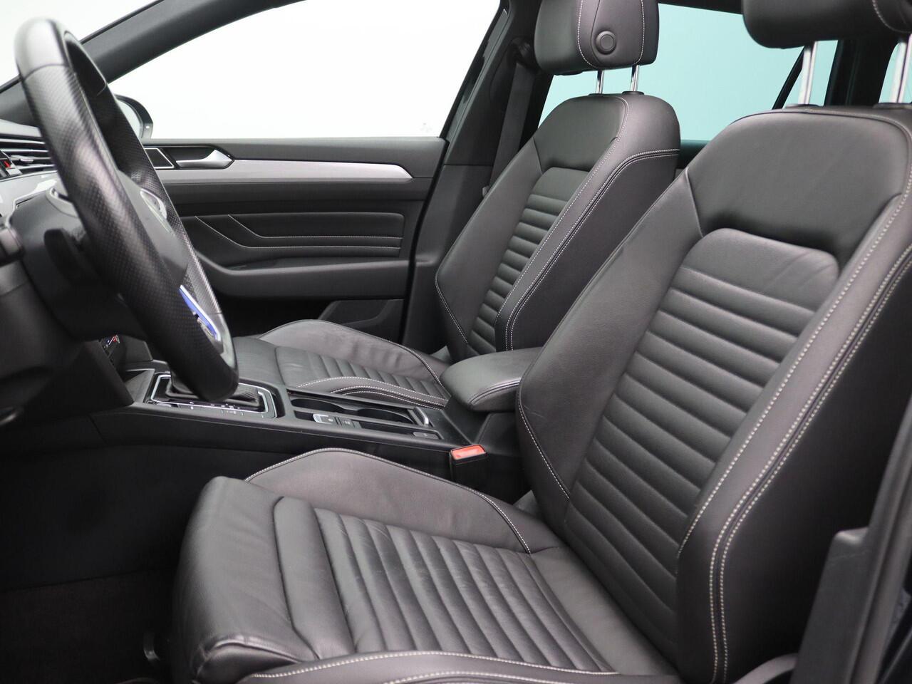 Volkswagen PASSAT Variant 1.4 TSI PHEV GTE Business 218PK DSG Leder, Pano-Schuifdak, Trekhaak, Achteruitrijcamera, Keyless, Side Assist, Stoel-Stuurverwarming, 18" LM Velgen, Adaptieve Cruise Control