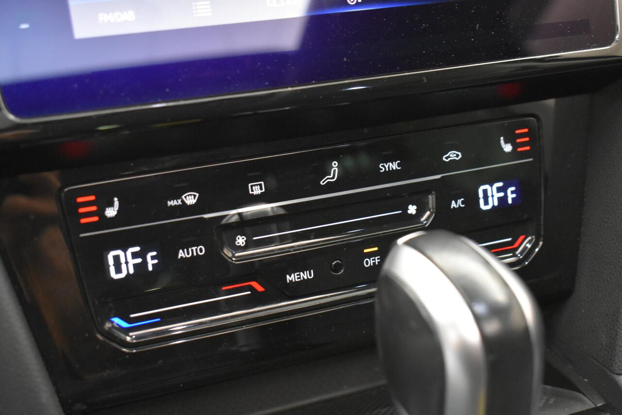 Volkswagen PASSAT PHEV GTE Virtual Disc pr Navi Head-Up elTrekh+aKlep Pano Camera Dodeh Detec