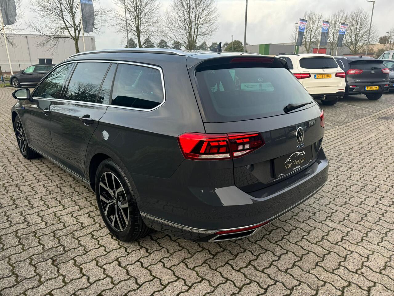 Volkswagen PASSAT Variant 1.4 TSI PHEV GTE Business virtual cockpit, pano, navi, stoelverw