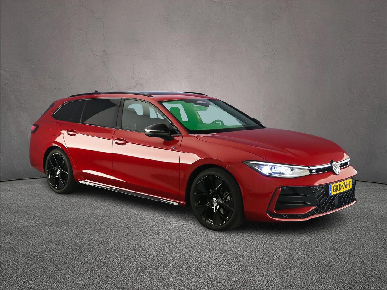 Volkswagen PASSAT Variant R-Line Business 1.5 eTSI 150pk DSG Automaat Trekhaak Panoramadak, Elektrische achterklep, Navigatie, Harman Kardon audio, Adaptive cruise control, Stuurwiel verwarmd