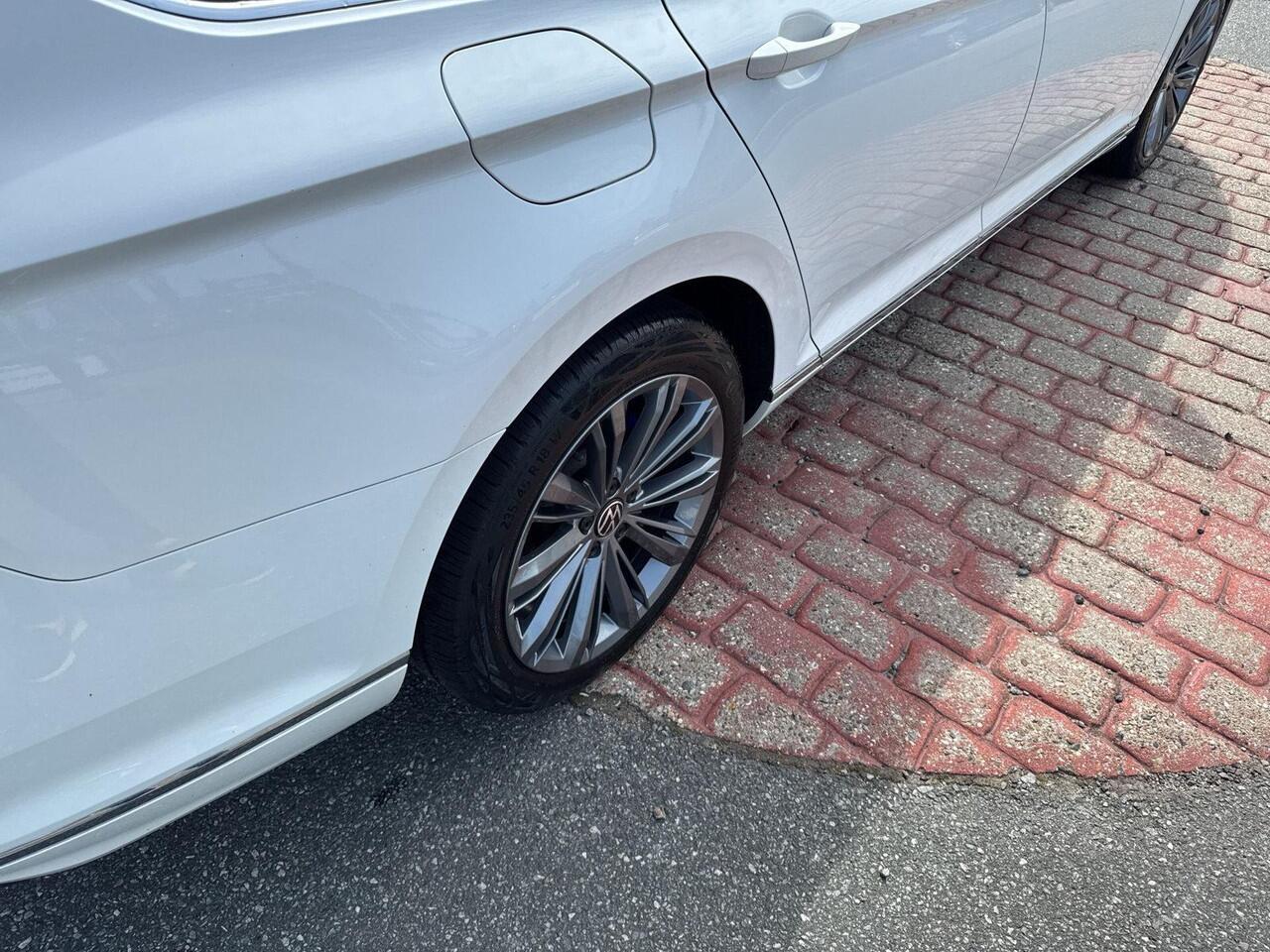 Volkswagen PASSAT 1.4 TSI PHEV GTE Business | 93% SOH | 218 pk | Trekhaak | LED | ACC | A-Camera | App Connect |