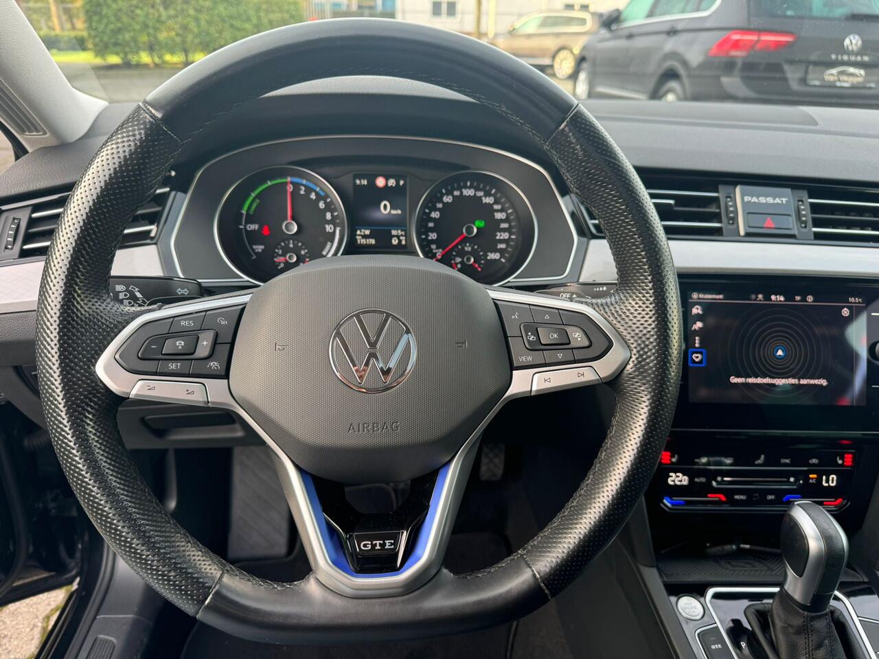 Volkswagen PASSAT Variant 1.4 TSI PHEV GTE pano, trekhaak, camera, stoelverw