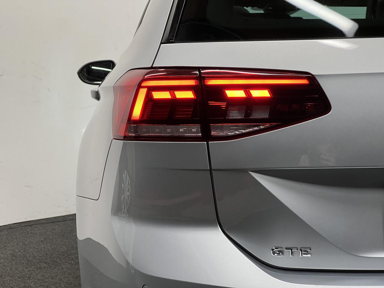 Volkswagen PASSAT Variant 1.4 TSI PHEV GTE Business | NAVI | PANO | TREKHAAK | 360 CAMERA | HUD |