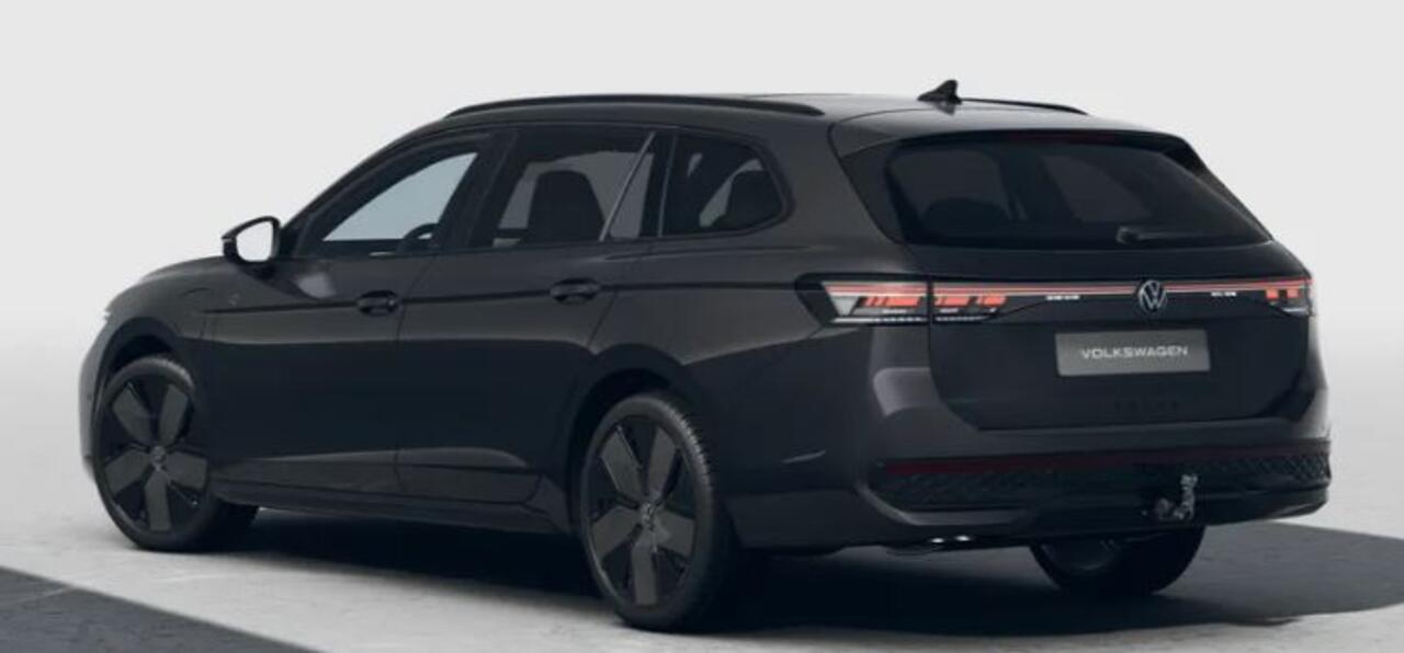 Volkswagen PASSAT Variant !!!¤ 5.000 Inruilpremie!!! 1.5 eHybrid R-Line Business *Black Style* !!!Profiteer ook van 5.000 euro inruilpremie!!!