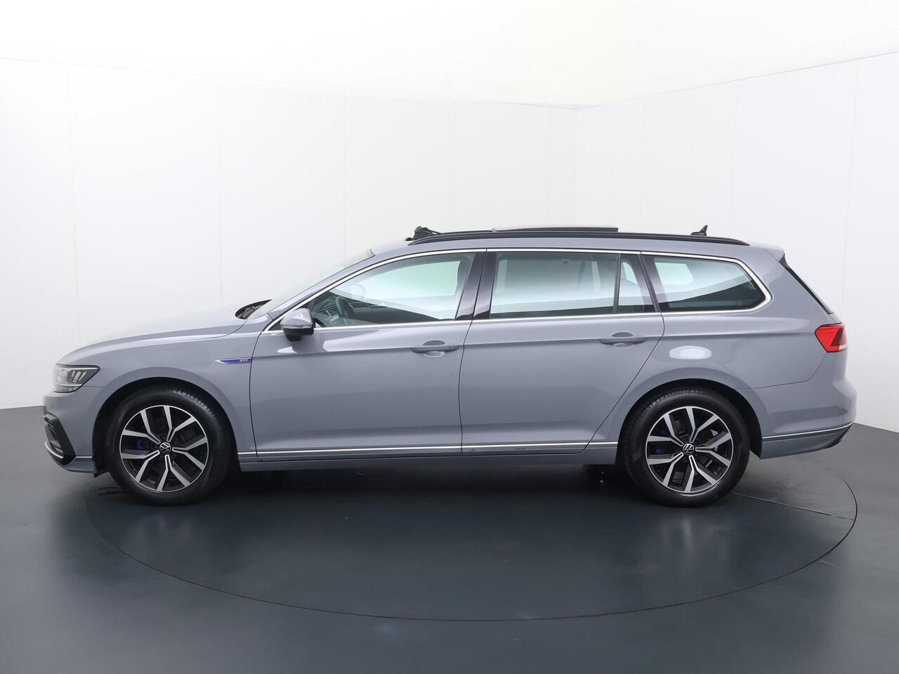 Volkswagen PASSAT Variant 1.4 TSI PHEV GTE Business | 218 PK | SoH 97% | Trekhaak wegklapbaar | Panoramadak | Adaptive cruise control |