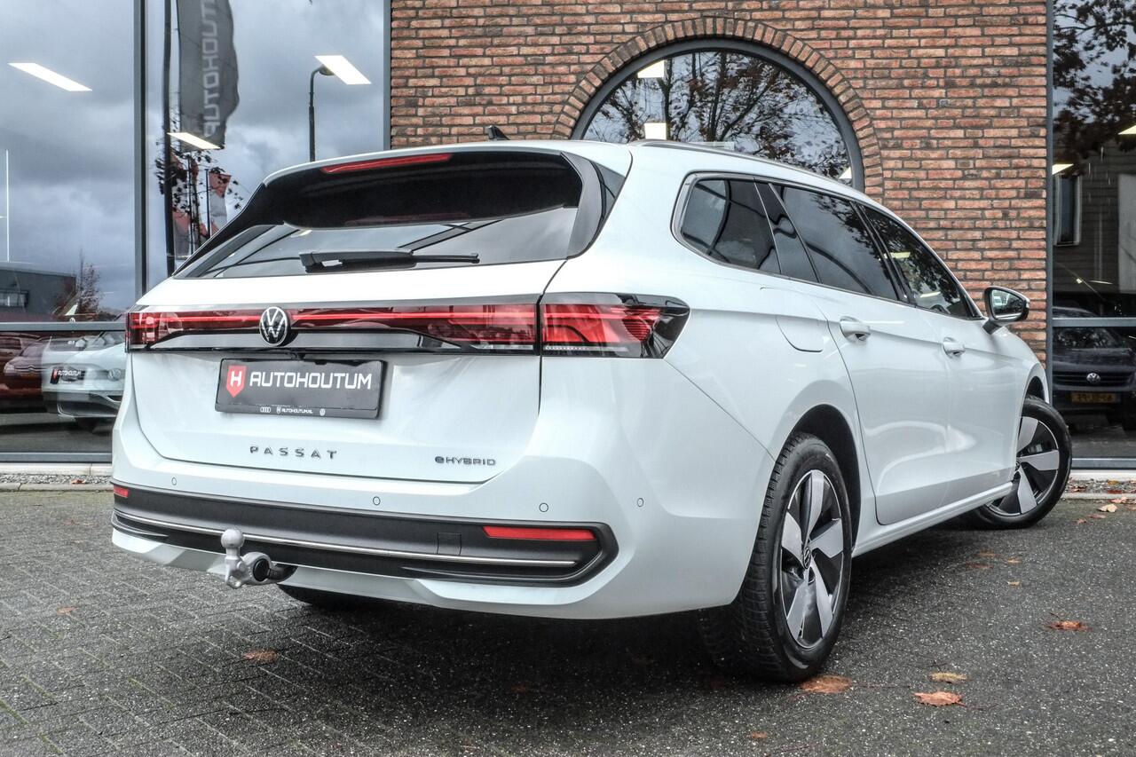 Volkswagen PASSAT Variant 1.5 eHybrid Elegance Business Trekhaak, Headup display, 360° Camera