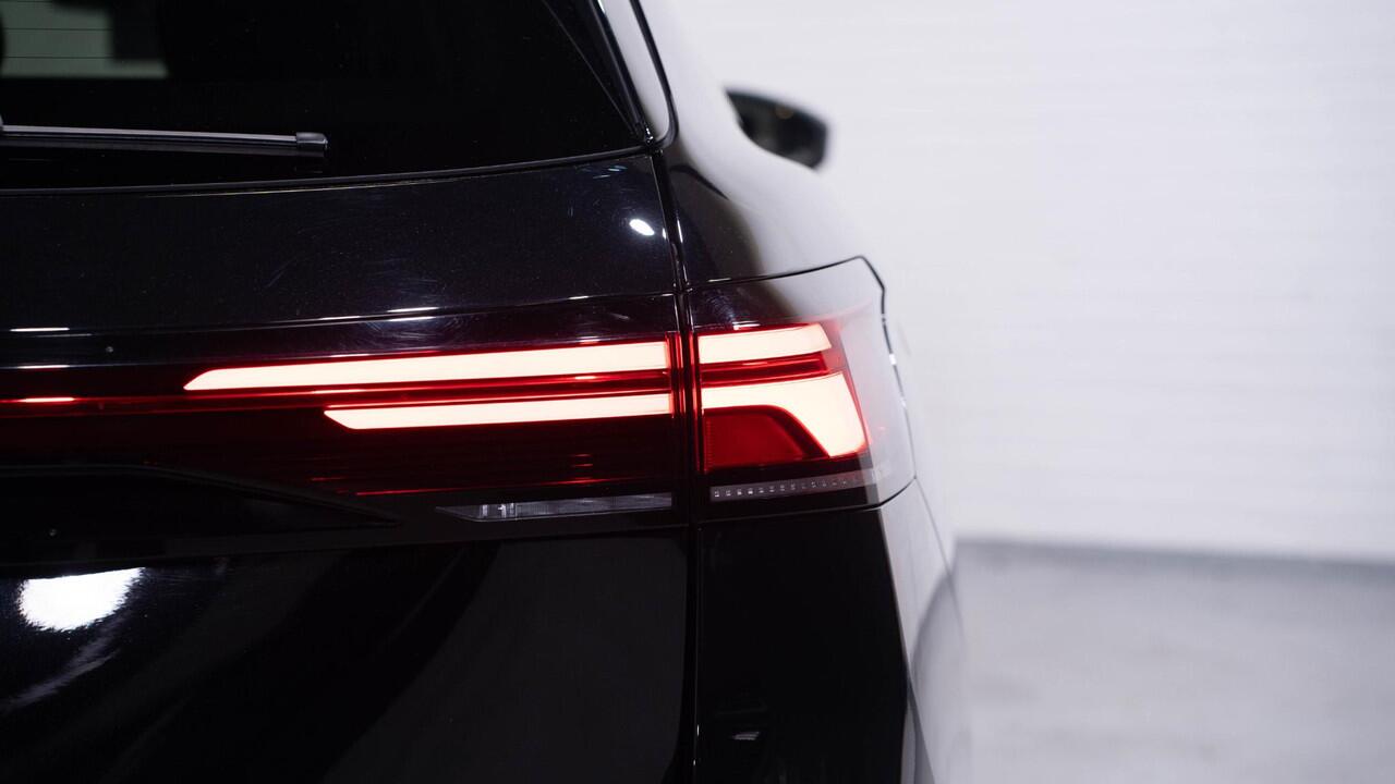 Volkswagen PASSAT Variant 1.5 eTSI Business Trekhaak IQ Drive Apple Carplay Winterpakket 360 Camera Akoestisch pakket