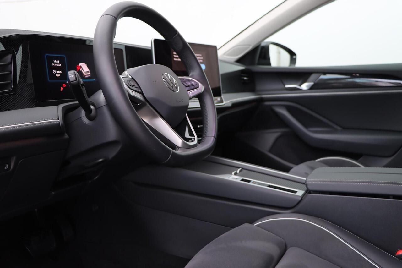 Volkswagen PASSAT Variant 1.5 eHybrid Business 204pk DSG6 | Trekhaak | Ergo Active Stoelen