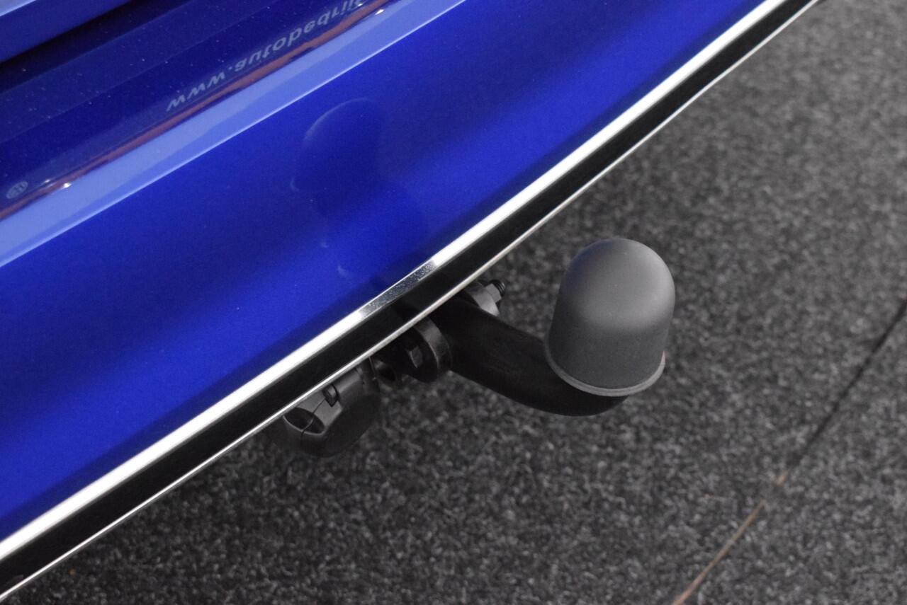 Volkswagen PASSAT Variant 2.0 TSI 190pk DSG R-Line Elegance Trekhaak Stoelverwarming Virtual Cockpit Navigatie