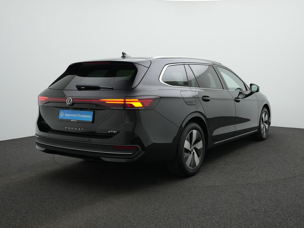 Volkswagen PASSAT Variant 1.5 eTSI 150 pk DSG Business | Trekhaak | 360 camera | Leder/alcantara | Stuur-/stoelverwarming | Massage