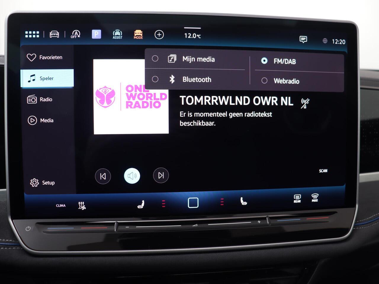 Volkswagen PASSAT Variant R-Line Business 1.5 110 kW / 150 pk eTSI Variant 7 versn. DSG | Black Style | Harman Kardon | Panoramadak | Area View | Discover Pro navigatie |