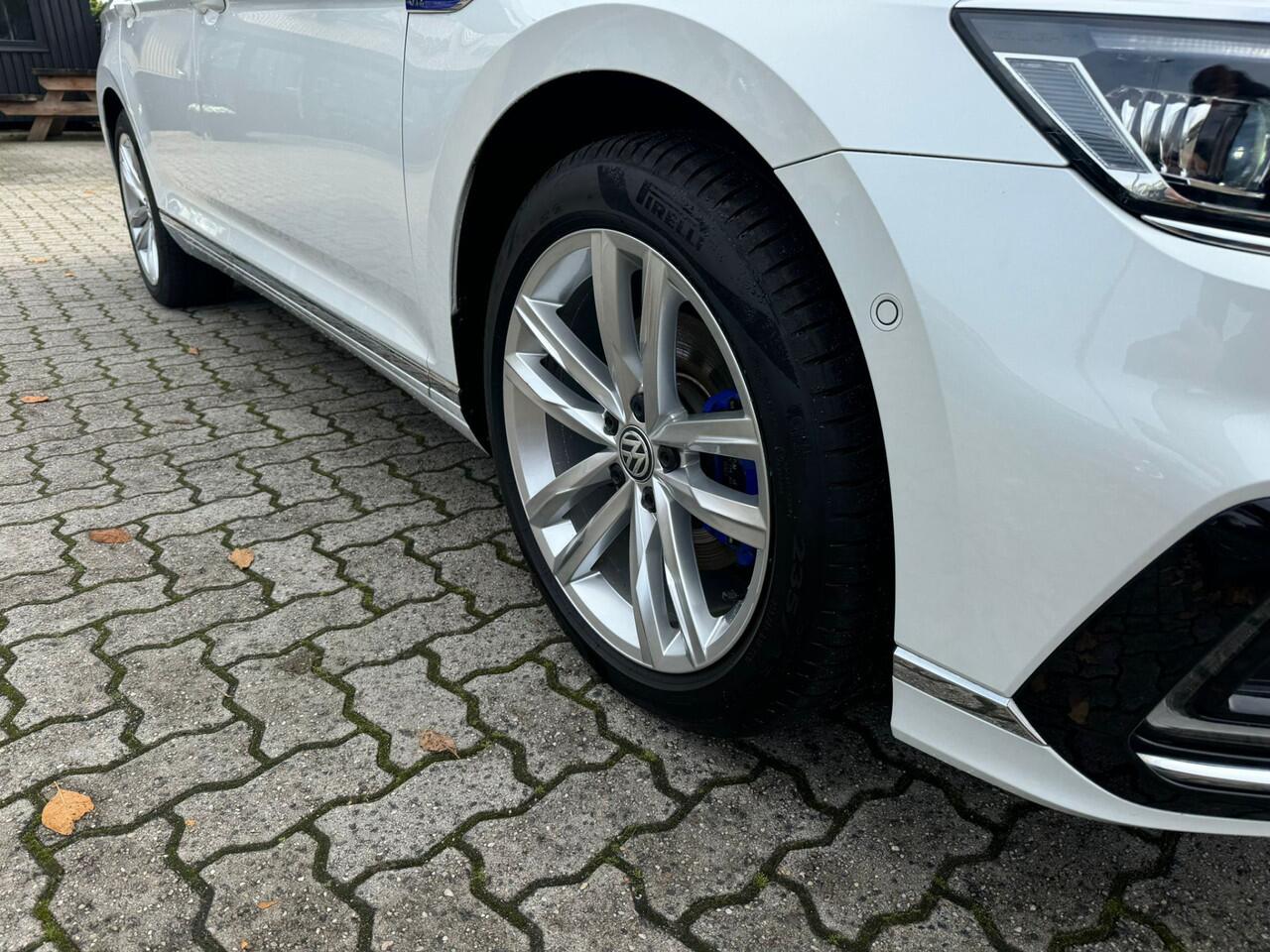 Volkswagen PASSAT Variant 1.4 TSI PHEV GTE Business trekhaak, virtual cockpit, navi, cruise