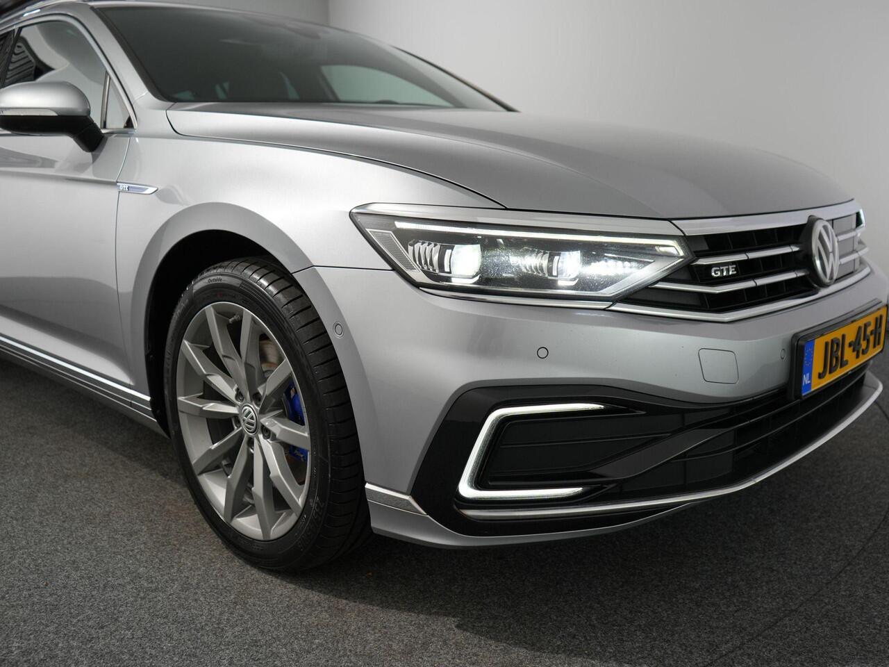 Volkswagen PASSAT Variant 1.4 TSI PHEV GTE Business | Matrix IQ | Leer | Standkachel | Virtual | 18inch |
