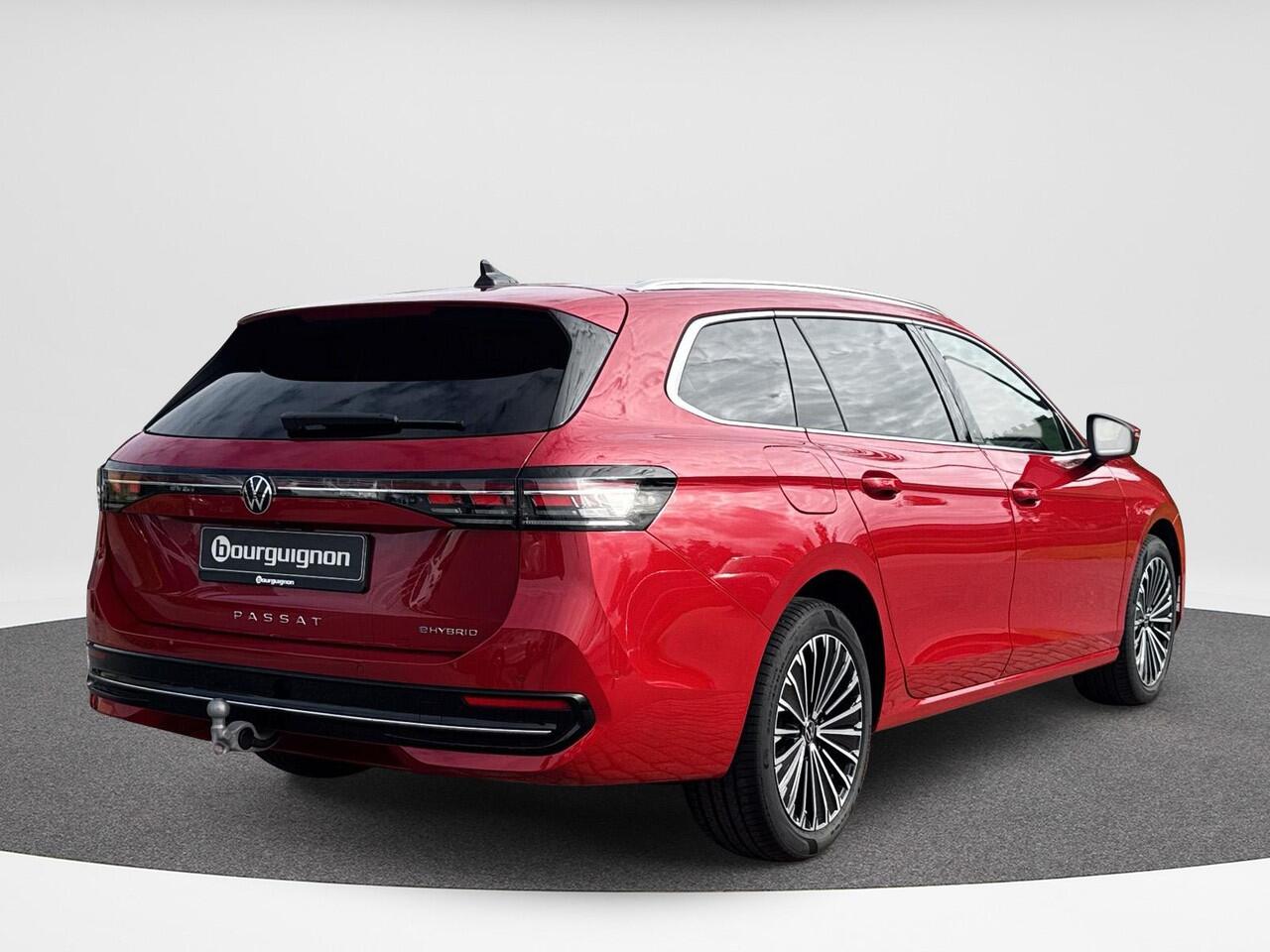 Volkswagen PASSAT Variant 1.5 eHybrid Elegance | PHEV | Led | Ergo | Trekhaak | 5 jr fabrieksgarantie | SOH 101% |