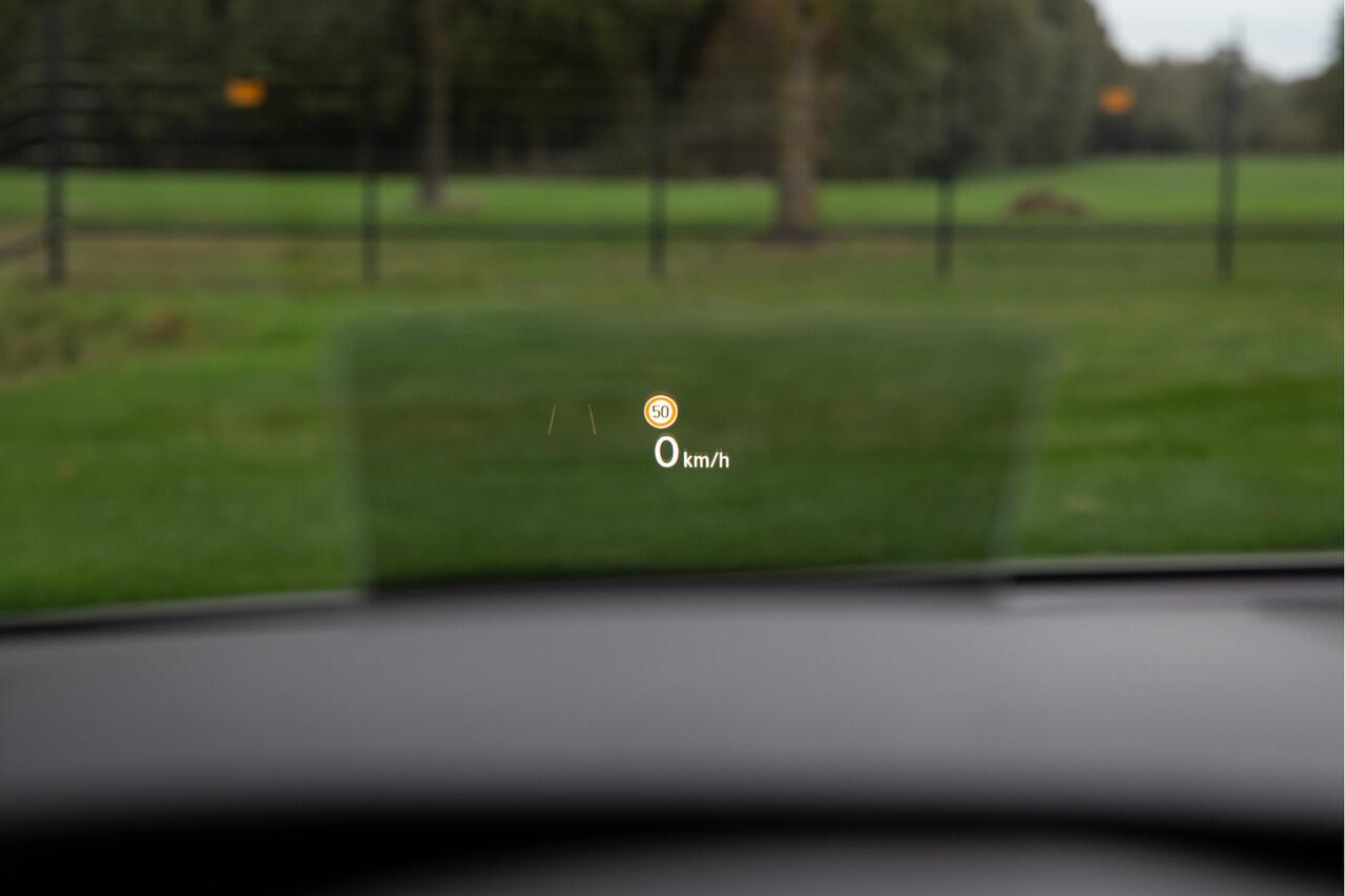 Volkswagen PASSAT Variant 1.5 TSI Elegance , Adaptive cruise, Head-up display,