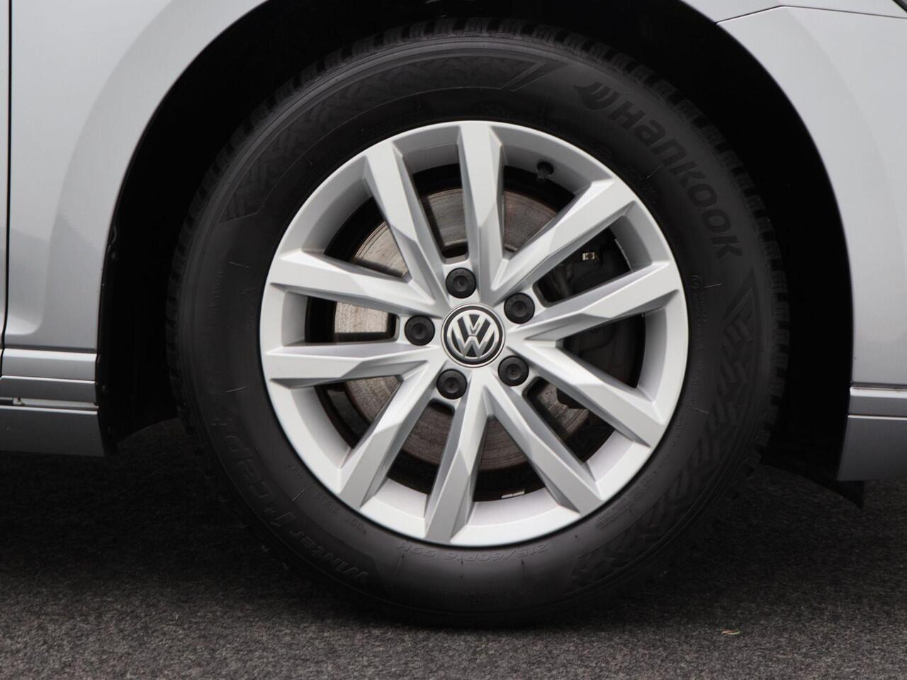 Volkswagen PASSAT Variant 1.5 TSi 150 Pk Automaat Comfort Business | Adaptive Cruise | Stoelverwarming | CarPlay | Achteruitrijcamera | Trekhaak | 16 Inch | 101.536 Km!!