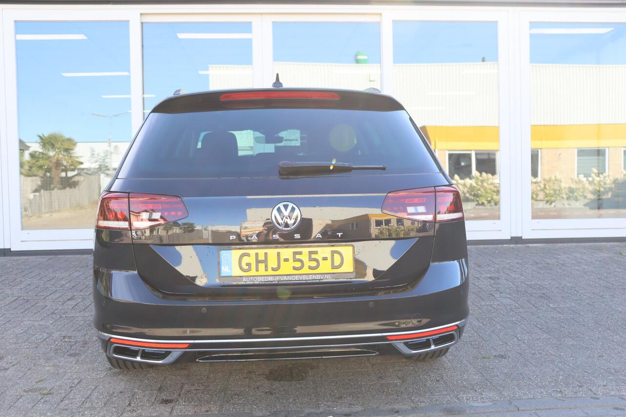 Volkswagen PASSAT Variant 1.5 TSI R-Line Business, Cruise Control, Automaat, Apple Carplay, Climate Control, PDC V+A, Navigatie, Trekhaak Inklapbaar, Prijs Is Rijklaar Inclusief 6 Maanden Garantie