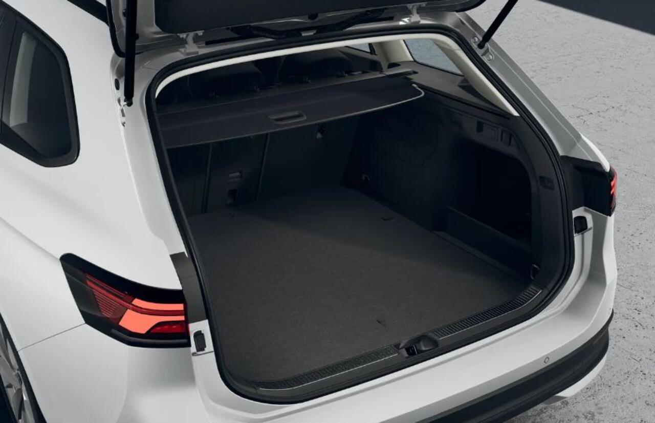 Volkswagen PASSAT Variant 1.5 eHybrid PRIVATE LEASE VANAF ¤ 549,-