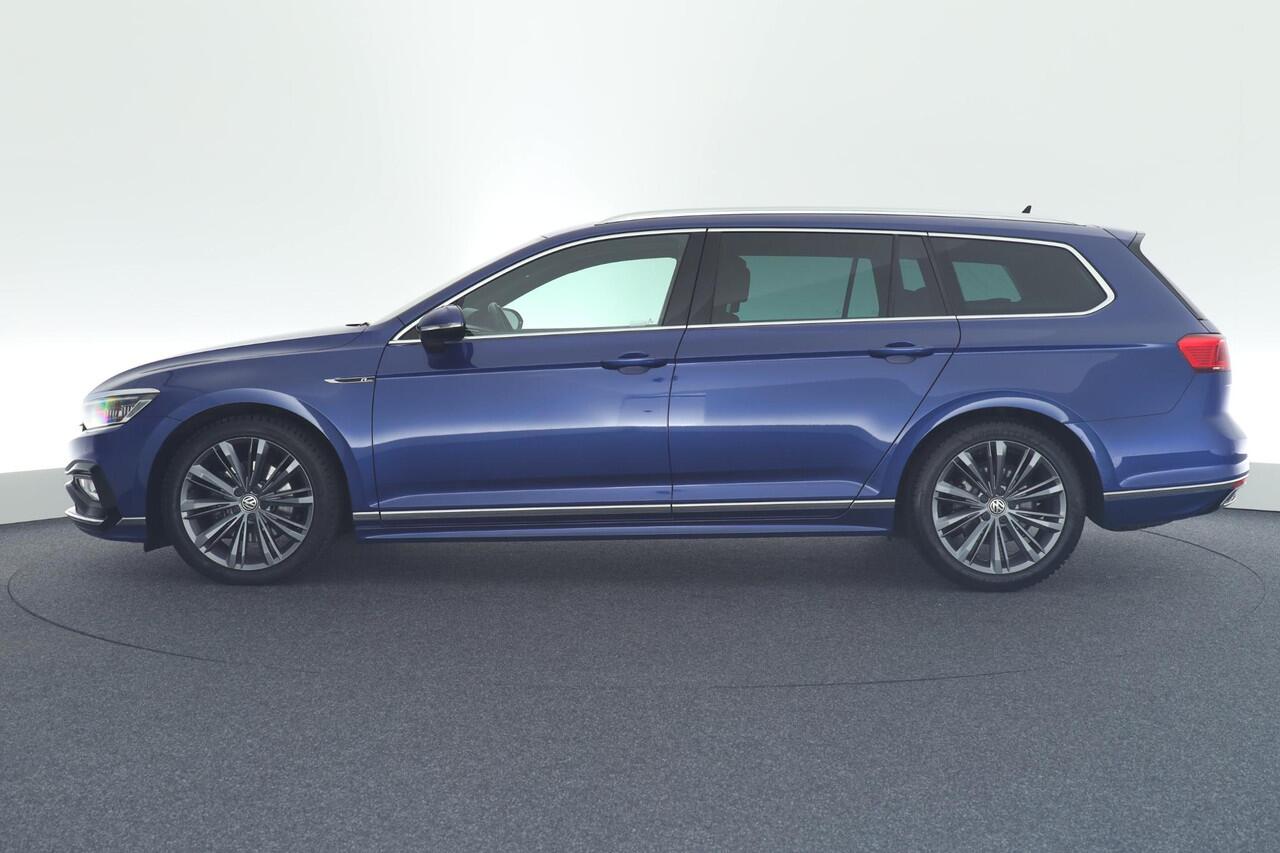 Volkswagen PASSAT Variant 2.0 TSI 190pk DSG R-Line Elegance Trekhaak Stoelverwarming Virtual Cockpit Navigatie