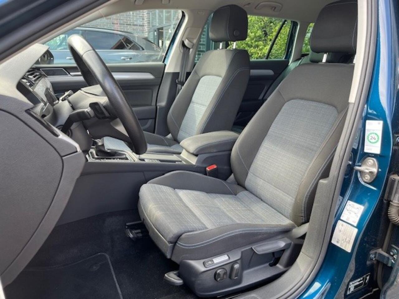 Volkswagen PASSAT 1.4 TSI PHEV GTE - PANO - HEAD UP - CAMERA