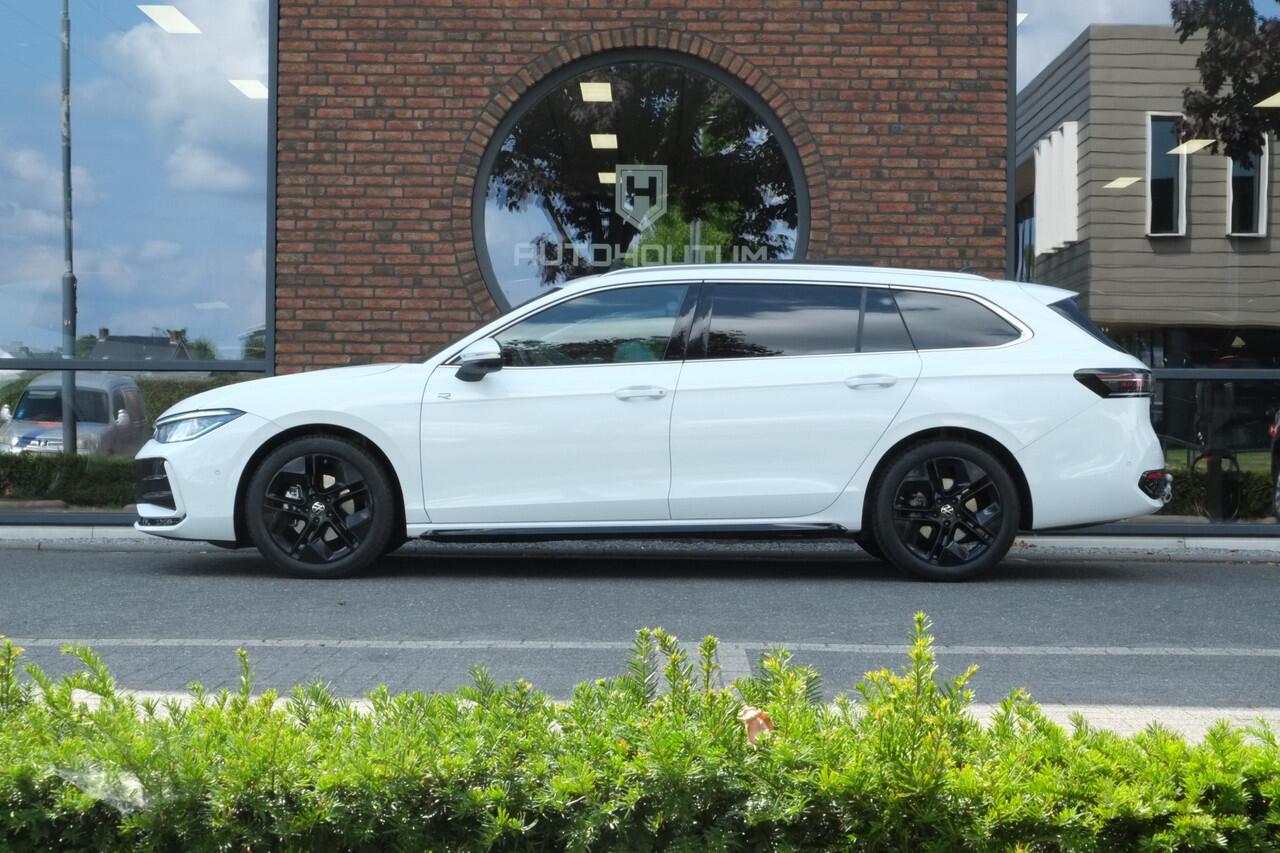 Volkswagen PASSAT Variant 2.0 TDI R-Line Business Panoramadak, Trekhaak, Lederen sportstoelen, Head-up display