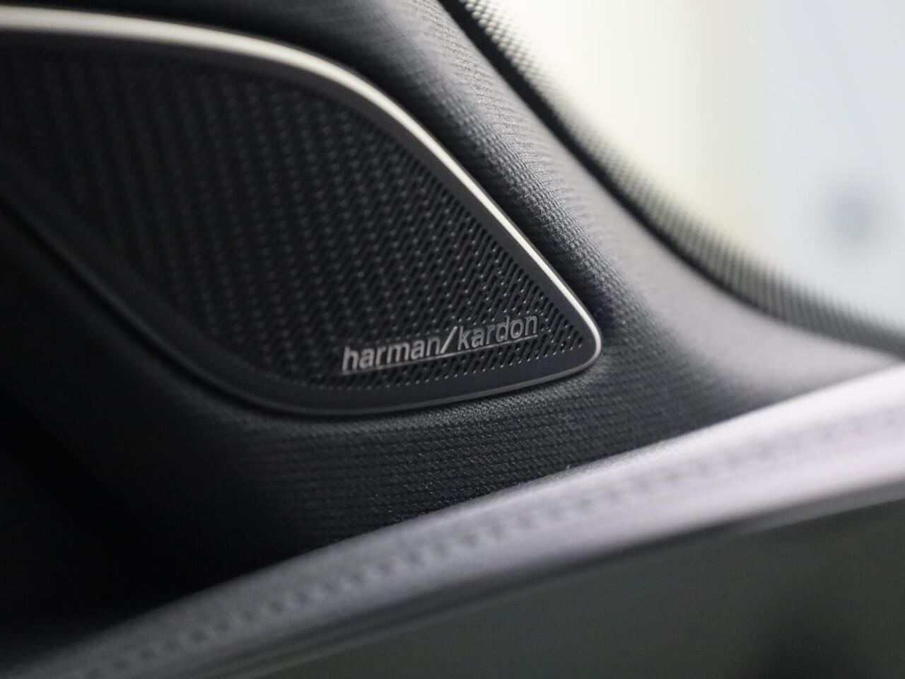 Volkswagen PASSAT 1.5 eTSI 150pk DSG R-Line-Edition · Panoramadak · 360 Camera · Head-Up Display · IQ Light · Harman Kardon Sound · Massagefunctie · Garantie t/m 22-01-2029 of 100.000km · Prijs is incl Inruilbonus . MEGA Sale