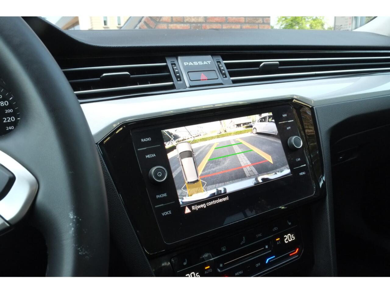 Volkswagen PASSAT Variant 2.0 TDI Business 150pk DSG