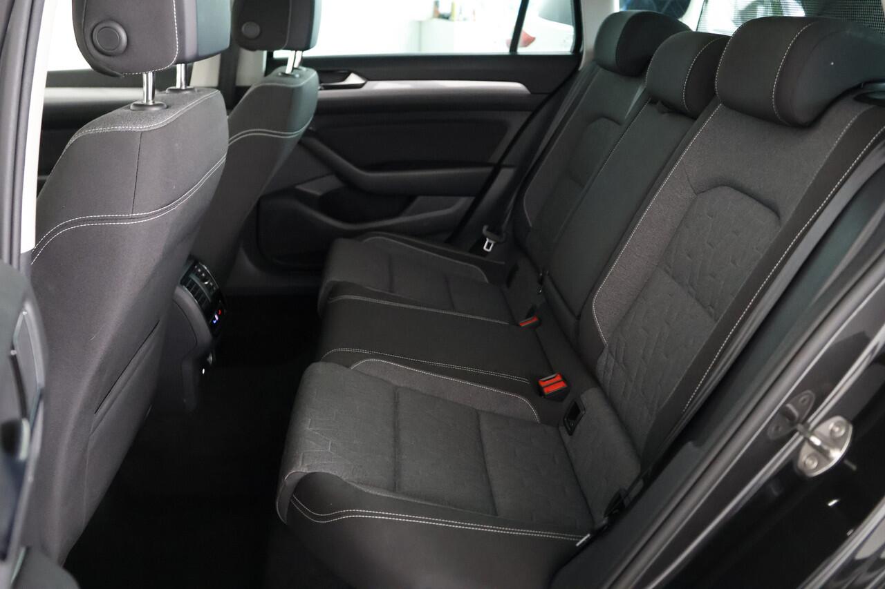 Volkswagen PASSAT Variant 1.5 TSI Business / DSG / LED / Navi / CarPlay / ACC / Clima