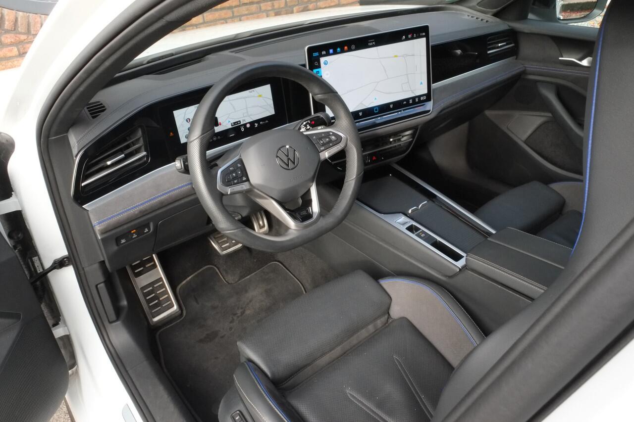 Volkswagen PASSAT Variant 1.5 eHybrid 272pk R-Line Edition Trekhaak, 360° Camera, Headup display