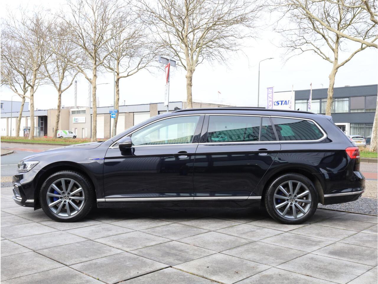 Volkswagen PASSAT Variant GTE 1.4 TSI PHEV 218PK | Panodak | Virtual | Achteruitrijcamera | Elektrische kofferklep | Getint Glas | Carplay/Android |