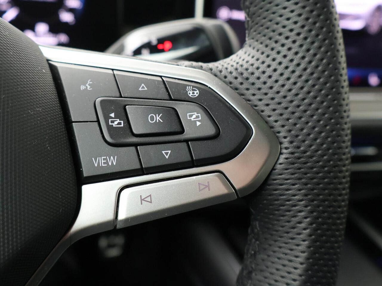 Volkswagen PASSAT Variant 1.5 eHybrid 204pk DSG R-Line Edition | Harman Kardon | Trekhaak met wegklapbare kogel | Travel Assist | Area View 360 graden camera |