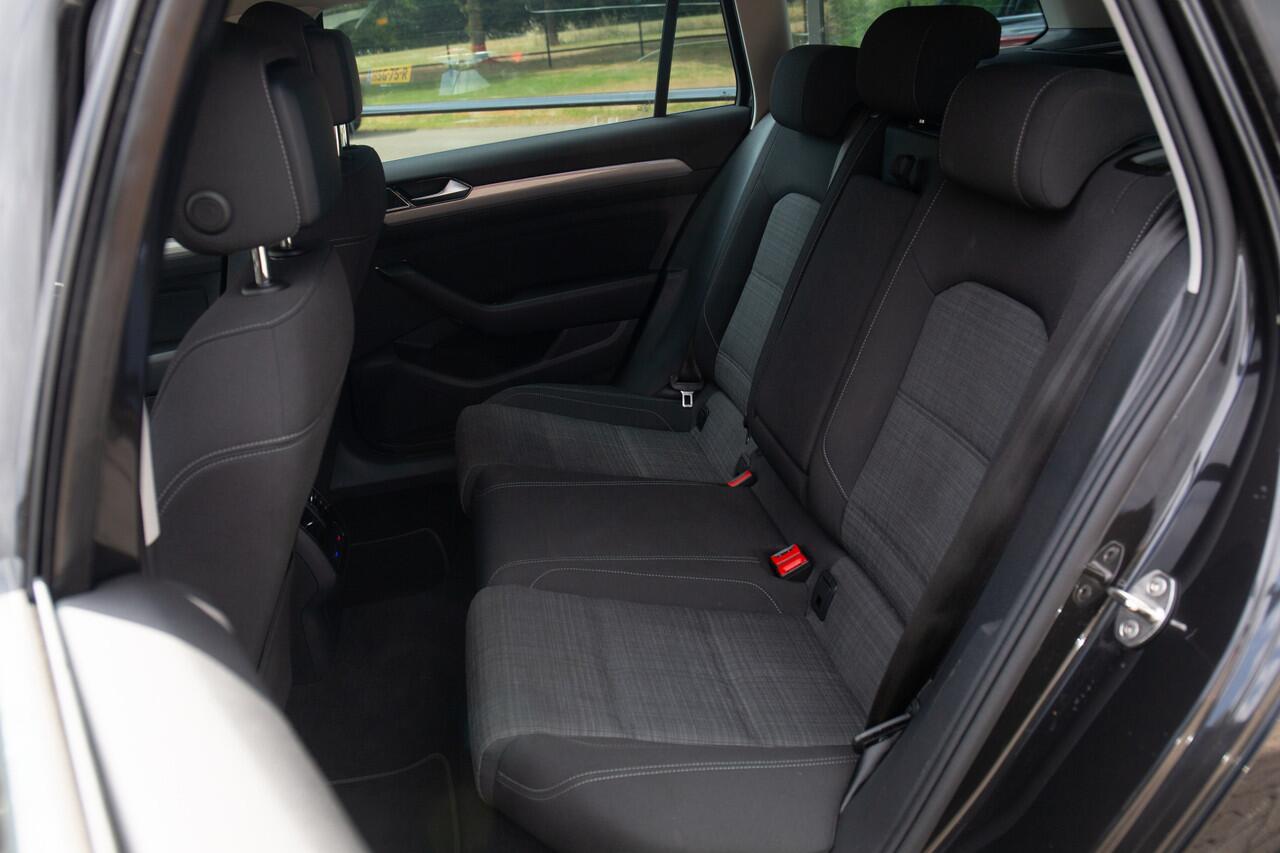 Volkswagen PASSAT Variant 1.5 TSI Comfort Business , Adaptive cruise, Carplay, Keyless entry,