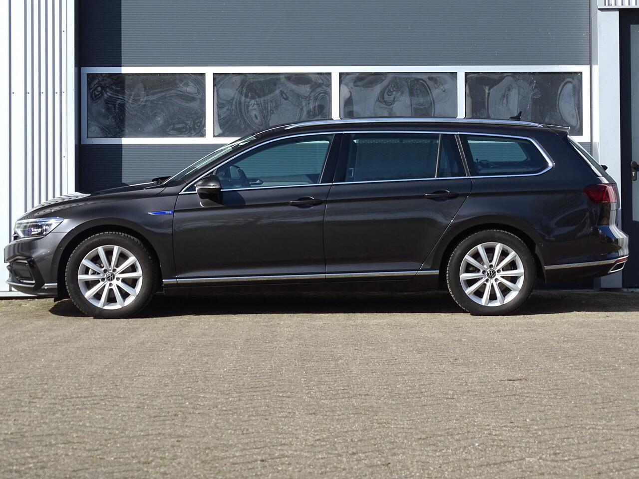 Volkswagen PASSAT Variant 1.4 TSI PHEV GTE Business | Elektrische trekhaak | Park Assist | Adaptive cruise | Ergocomfort stoel | 360 cam | Achteruitrijcamera | Lederen bekleding / alcantara bekleding | DAB | Apple CarPlay | Lane Assist | Side Assist | Elektrisch bedienbare