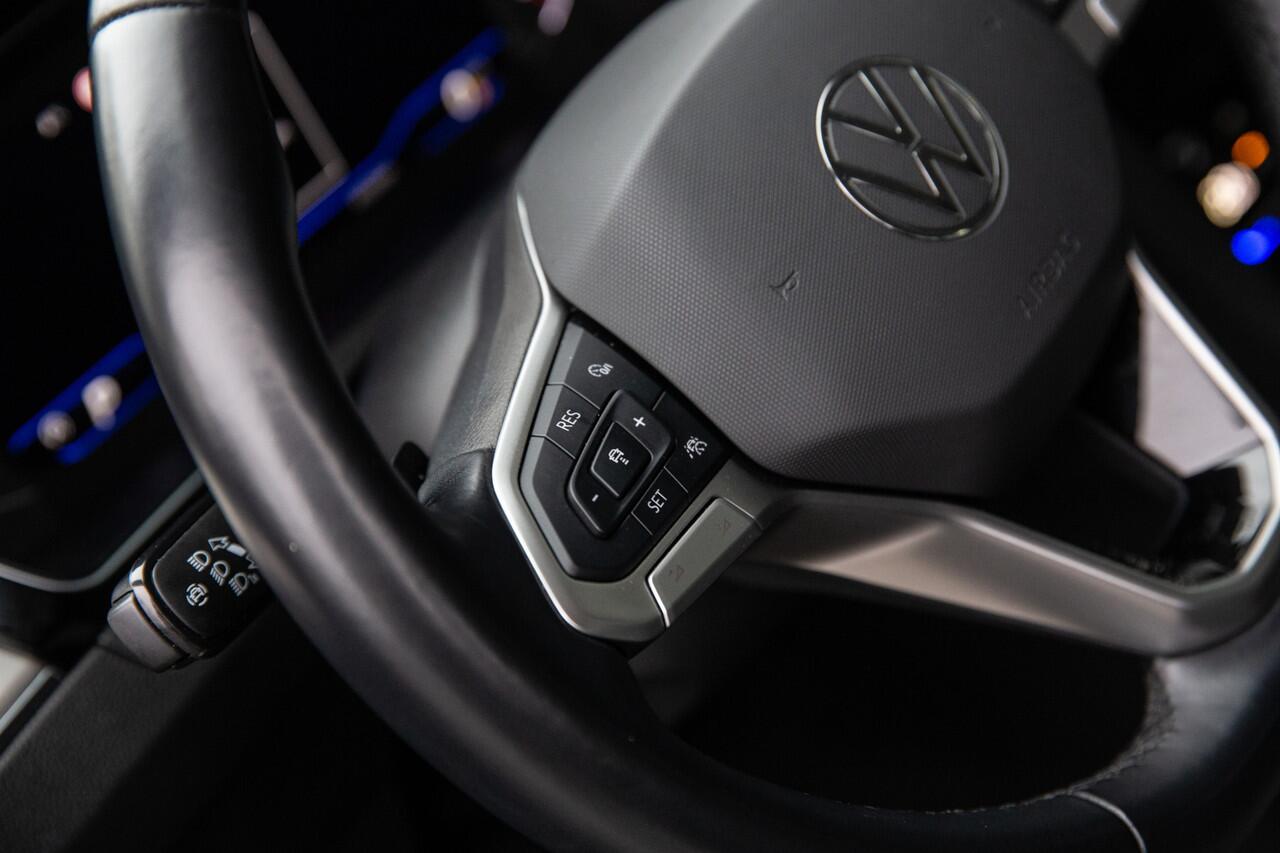 Volkswagen PASSAT Variant 1.5 TSI Elegance , Adap. cruise, Head-up display,