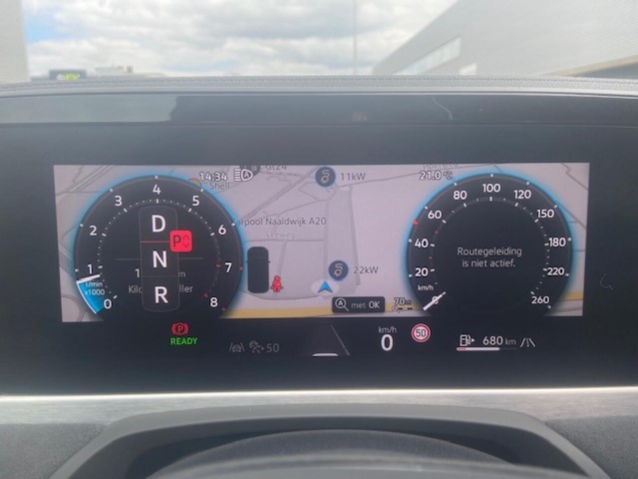 Volkswagen PASSAT Variant 1.5 eTSI 150PK R-Line Business / DSG/ Metallic/ Led/ Panoramadak / Zwenkhaak/ Digitale Cockpit / R Line Int + Ext/ Parkeersensoren/ 18 '' LMV