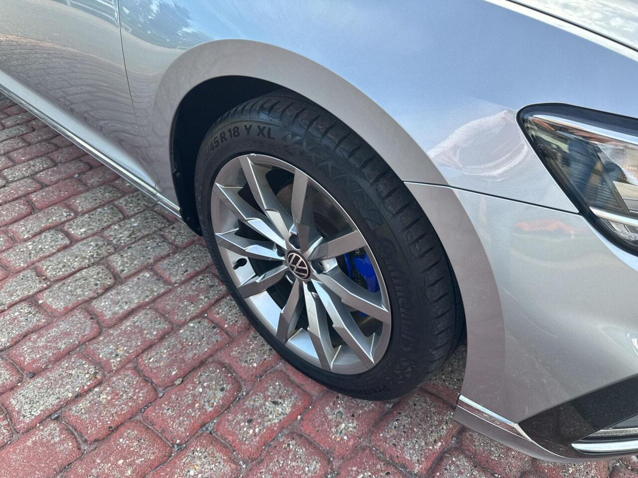 Volkswagen PASSAT Variant 1.4 TSI PHEV GTE Business | 218 pk | Trekhaak | 18 Inch | A-Camera | SOH 91%|