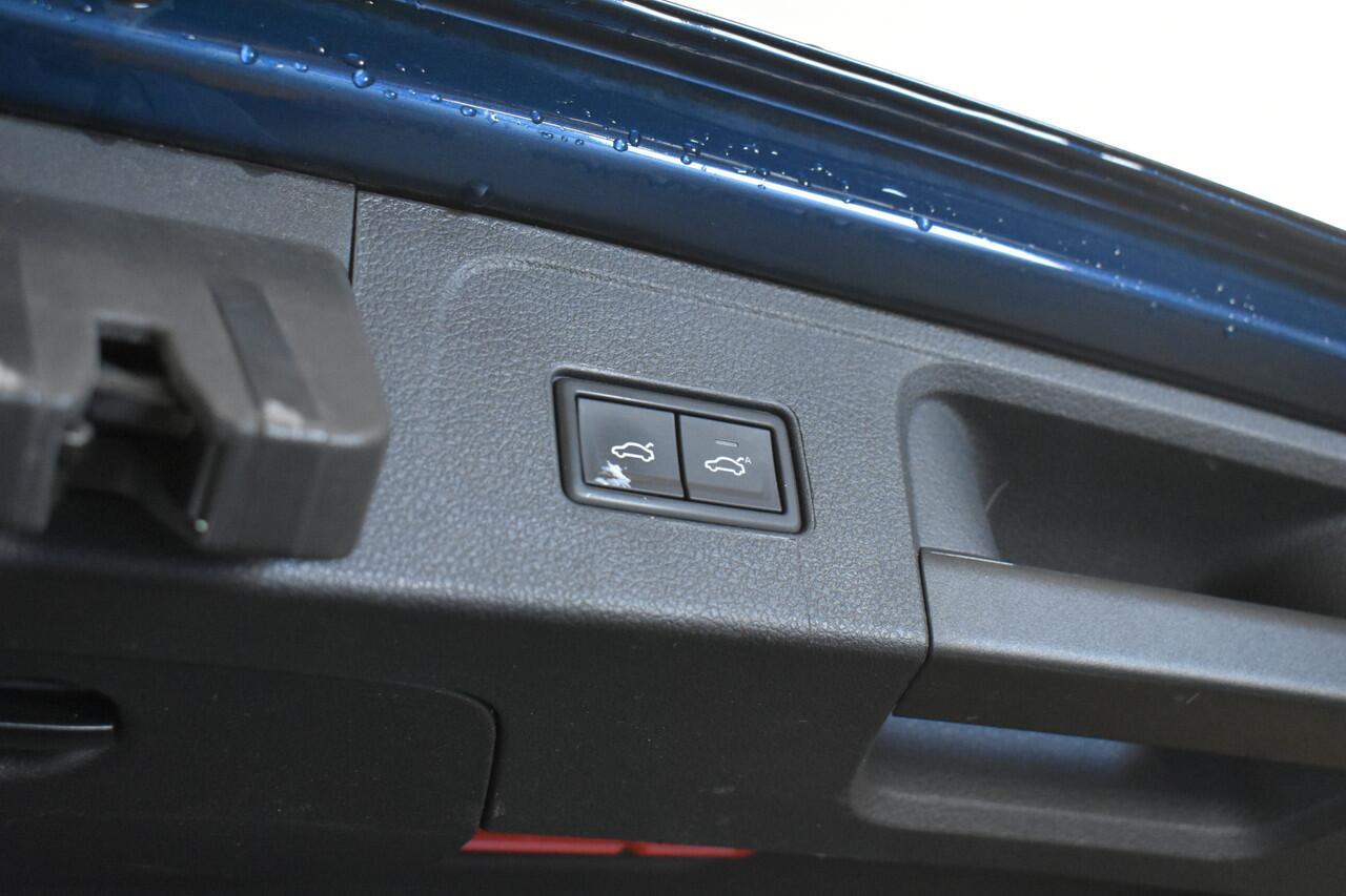 Volkswagen PASSAT GTE Virtual Disc Pro Navi SOH 100% ELTrekh+aklep zwarte hemel vol leder Panodak