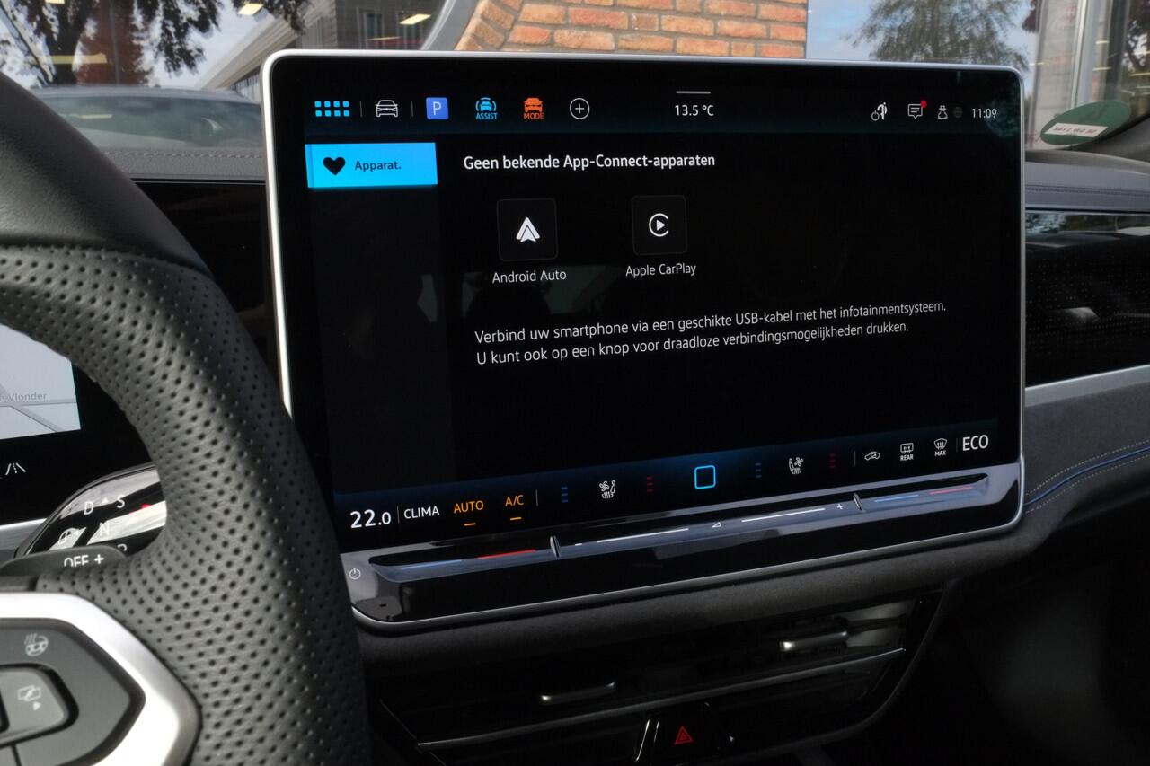 Volkswagen PASSAT Variant 1.5 eHybrid 272pk R-Line Edition Trekhaak, 360° Camera, Headup display