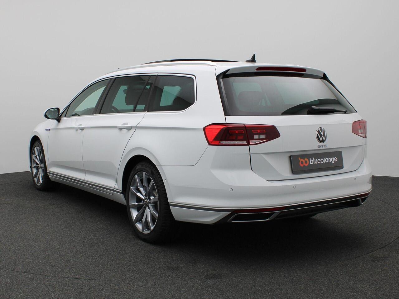 Volkswagen PASSAT Variant 1.4 TSI PHEV GTE Business 218PK DSG 360gr. Camera, Elektr. Achterklep, Digital Cockpit, Stoelverwarming, Keyless, 18" LM Velgen, Pano-Schuifdak, Adaptive cruise control